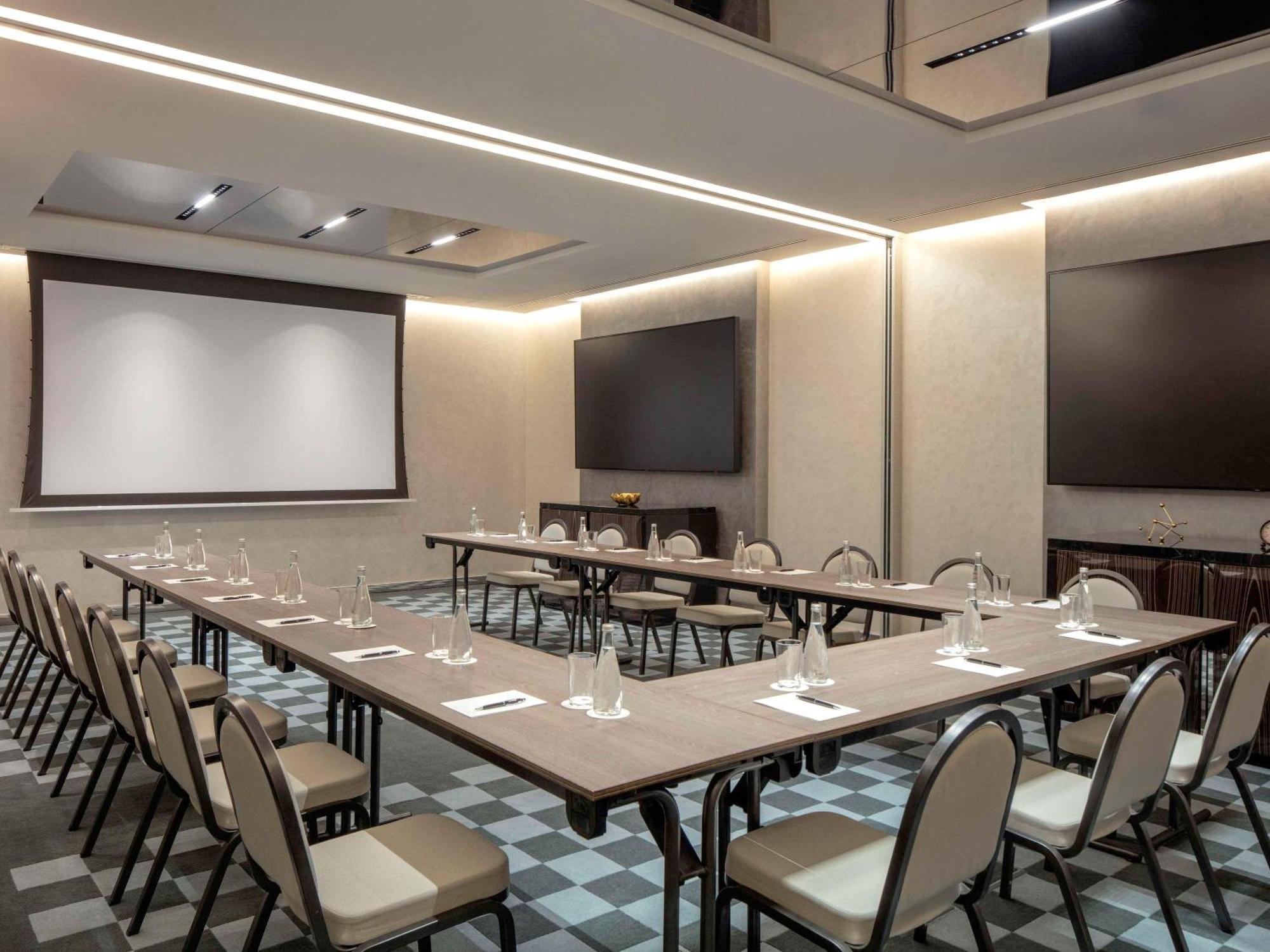 Hyde Hotel دبي المظهر الخارجي الصورة Meeting room